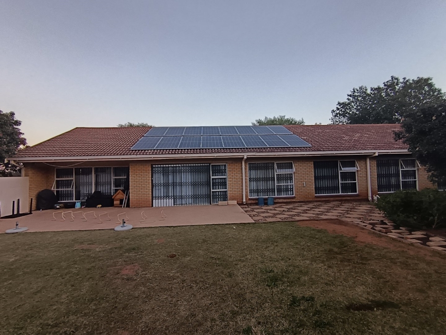 4 Bedroom Property for Sale in Universitas Ridge Free State